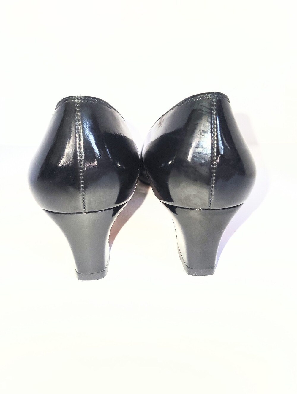 Salvatore Ferragamo Vintage 1980's Black Patent Leather Pumps Low Heel Size 7 - Picture 9 of 16